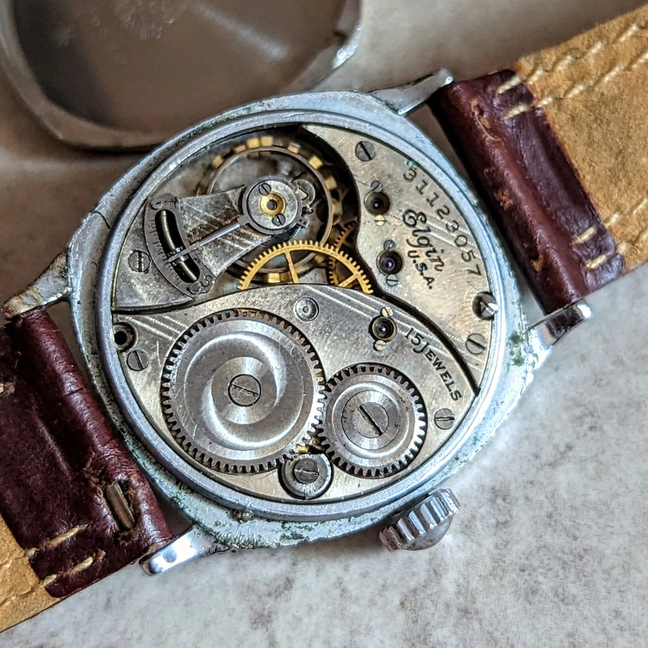 1928 ELGIN Art Deco Wristwatch Grade 464 Cushion Case  15 Jewels U.S.A. Made Watch