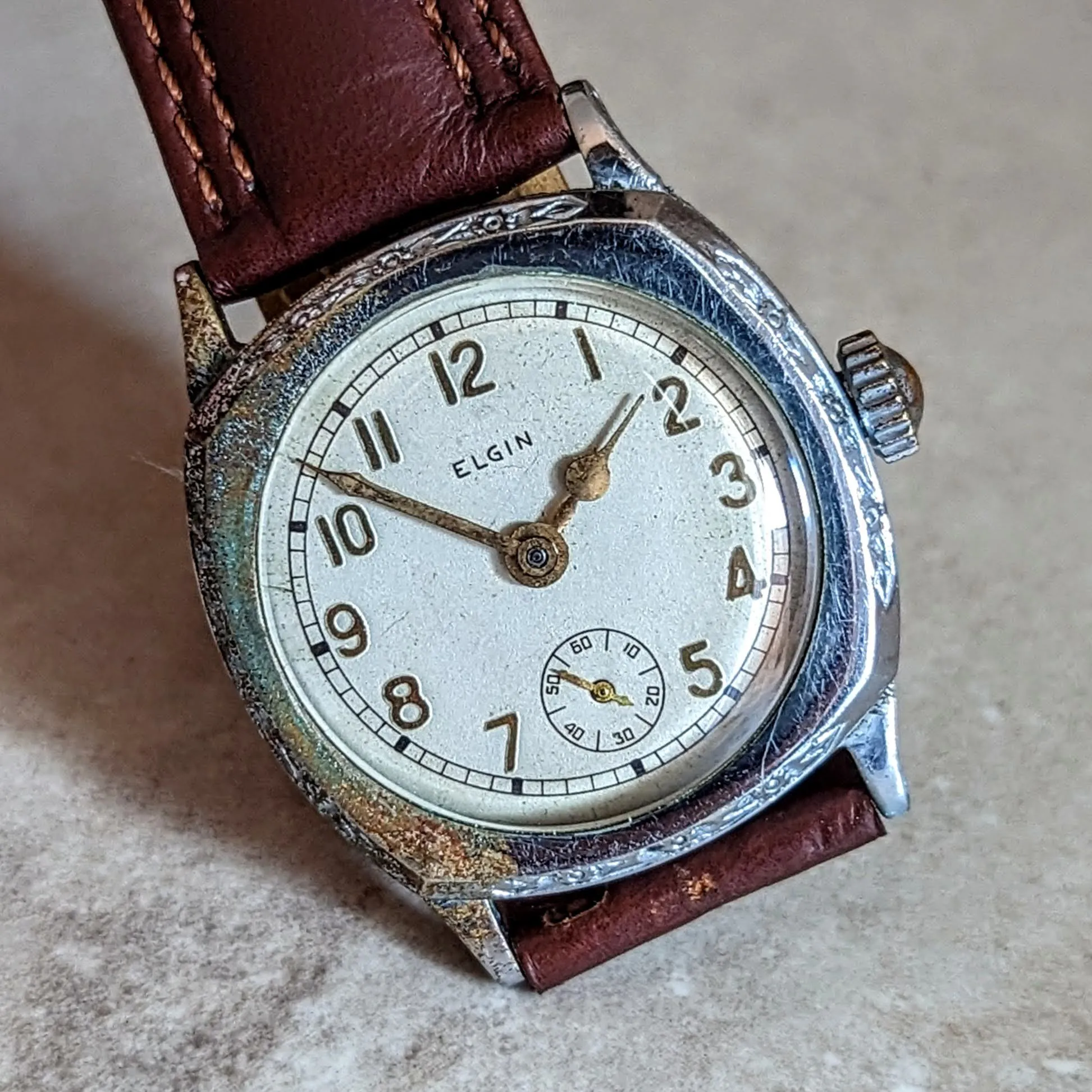 1928 ELGIN Art Deco Wristwatch Grade 464 Cushion Case  15 Jewels U.S.A. Made Watch