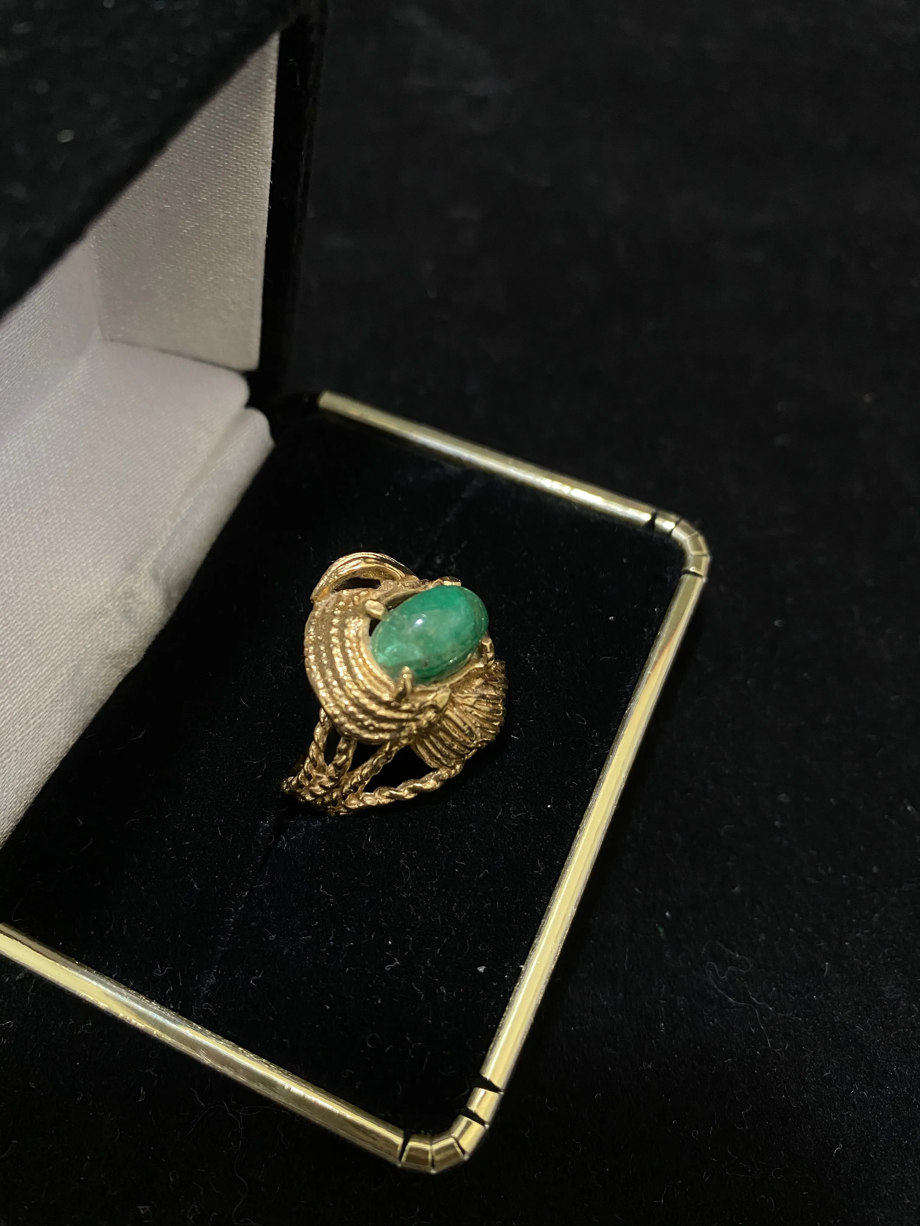 1940's Unique Designer Solid Yellow Gold Jade Ring - $6K Appraisal Value w/ CoA! }