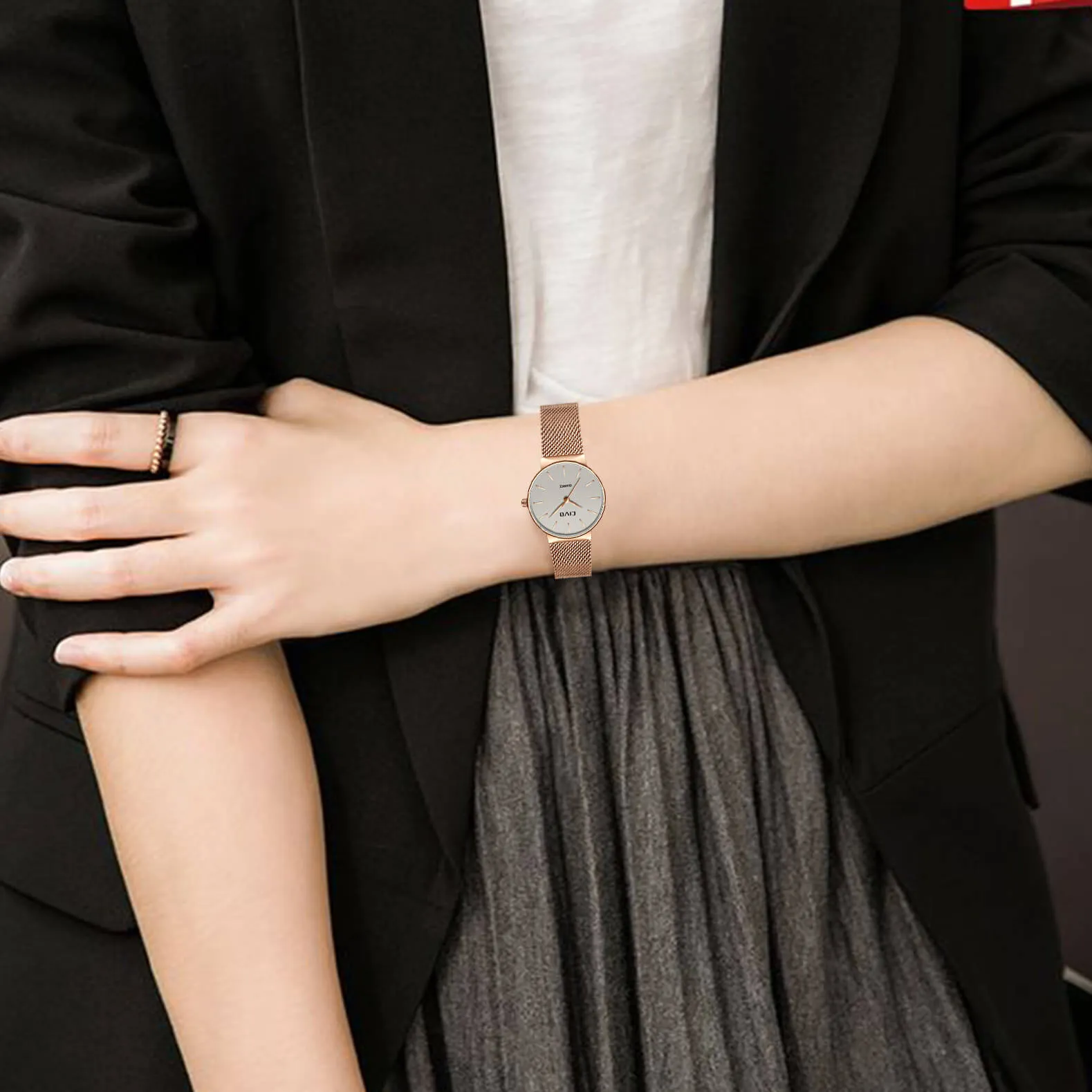 8068C | Quartz Women Watch | Mesh Band