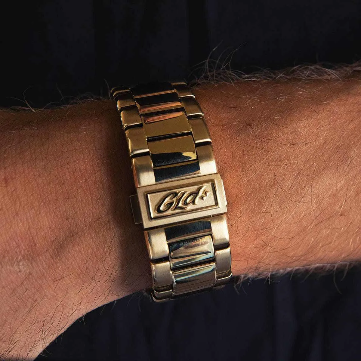 Alpha Era Gold - Iced Bezel