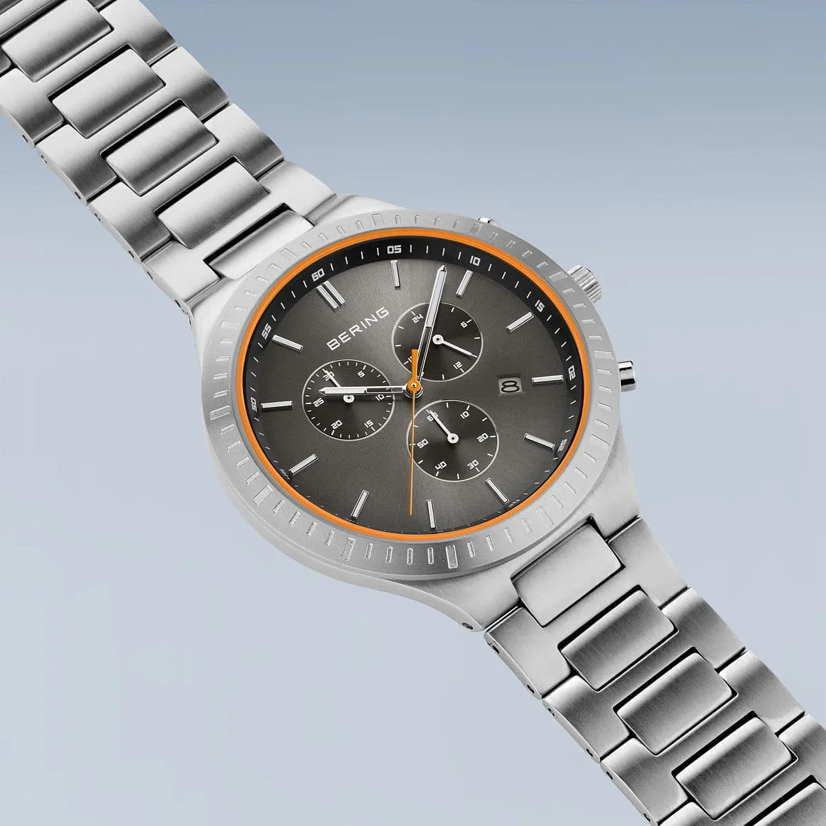 Bering Men's Titan Chrono | brushed silver | 11743-709