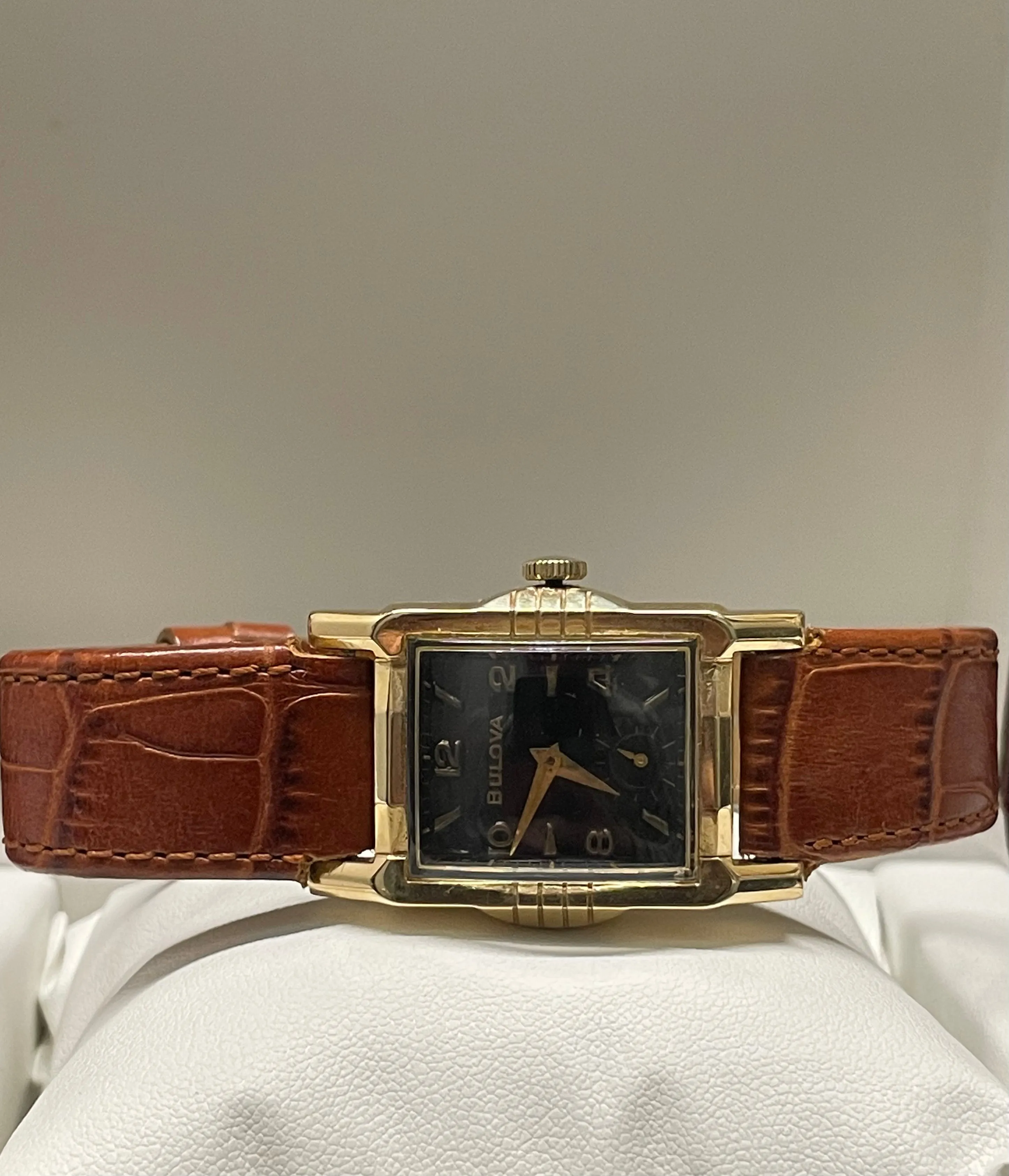 Bulova Vintage 1940s 14K Solid  Gold Watch with Black Dial  - $13K APR w/ COA!!!