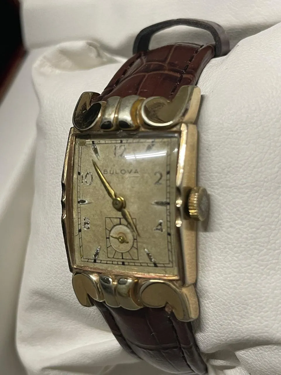 Bulova Vintage 1940s Unisex Watch - RGP Unique Lugs, Gold Dial- $10K APR w/ COA!