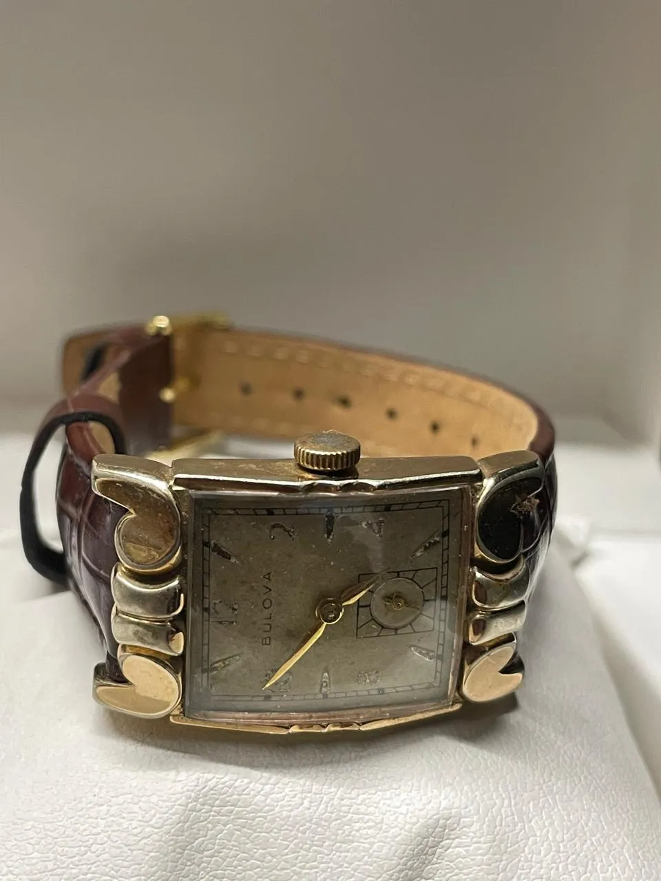 Bulova Vintage 1940s Unisex Watch - RGP Unique Lugs, Gold Dial- $10K APR w/ COA!