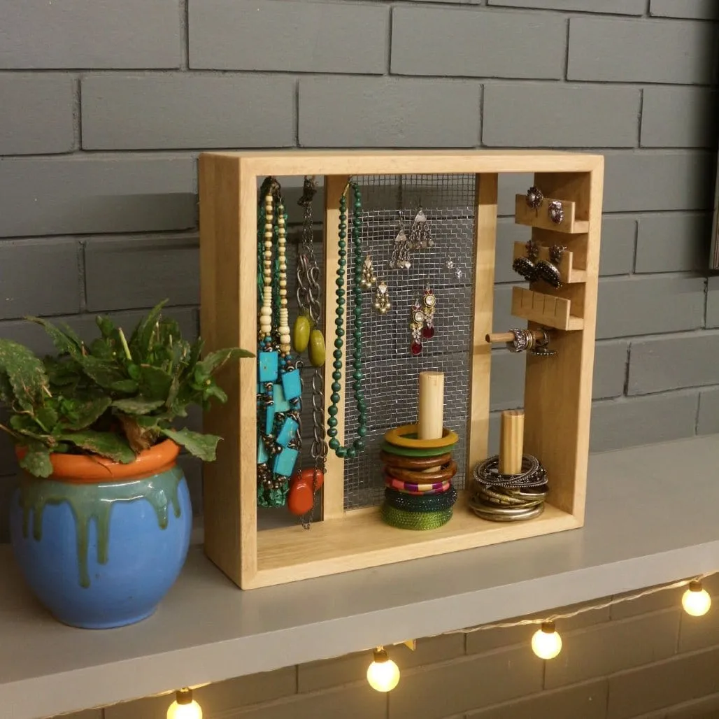 Compact Jewelry Storage Box – Elegant Organizer for Necklaces, Earrings, and Rings – Perfect for Vanity and Home Decor