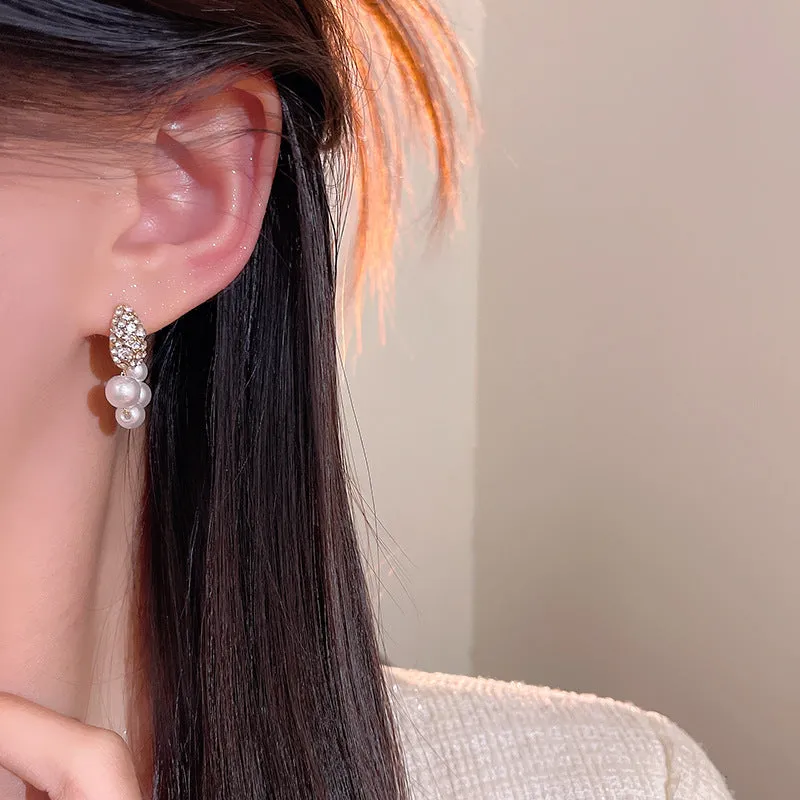 Earring Huggie Niche High End Pearl XEA1941