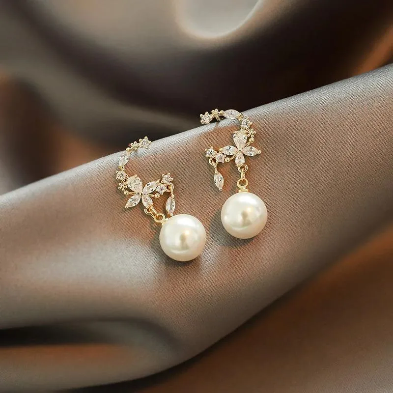 Elegant Pearl And Rhinestone Dangle Earrings