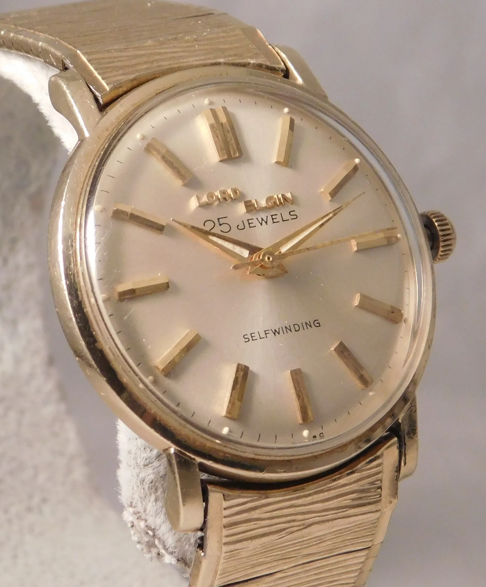 Lord Elgin 25 Jewel Automatic 10k Gold Filled Vintage 1950's Mens Watch....33mm