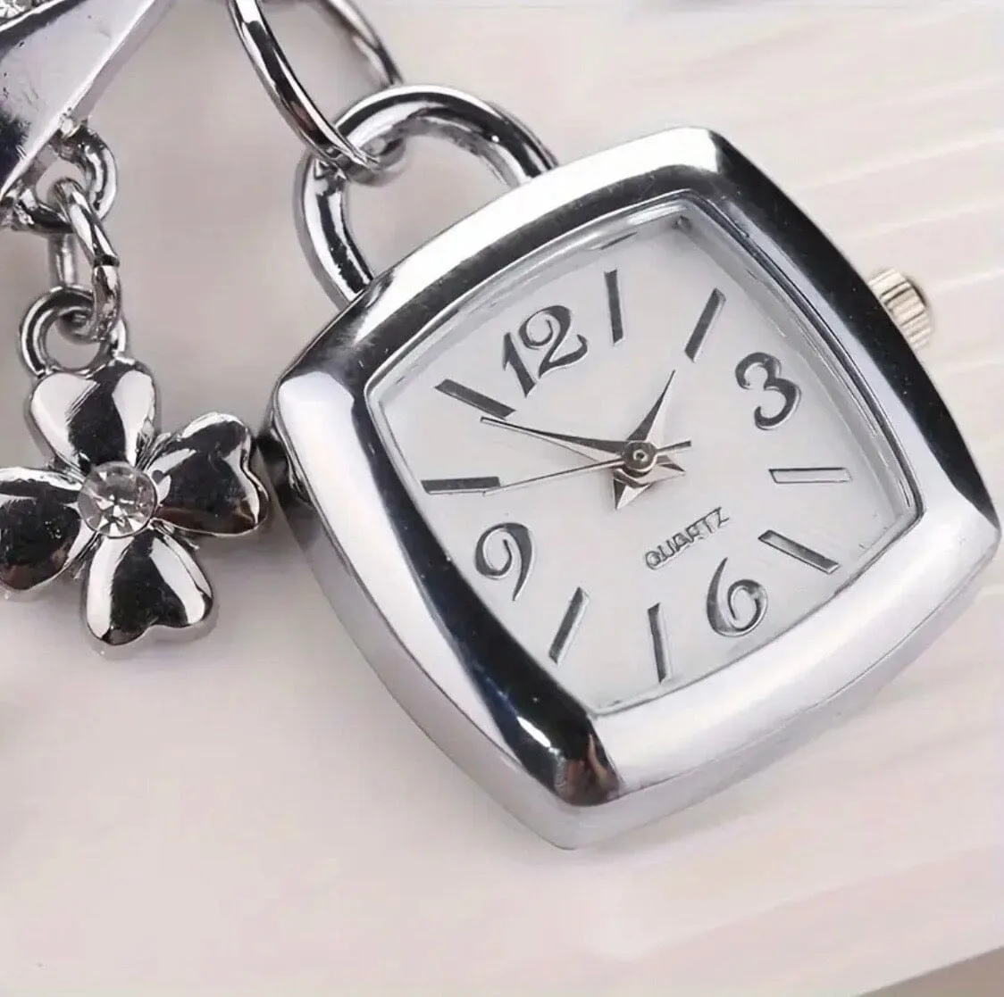 Lumire Personalite Women's Watch