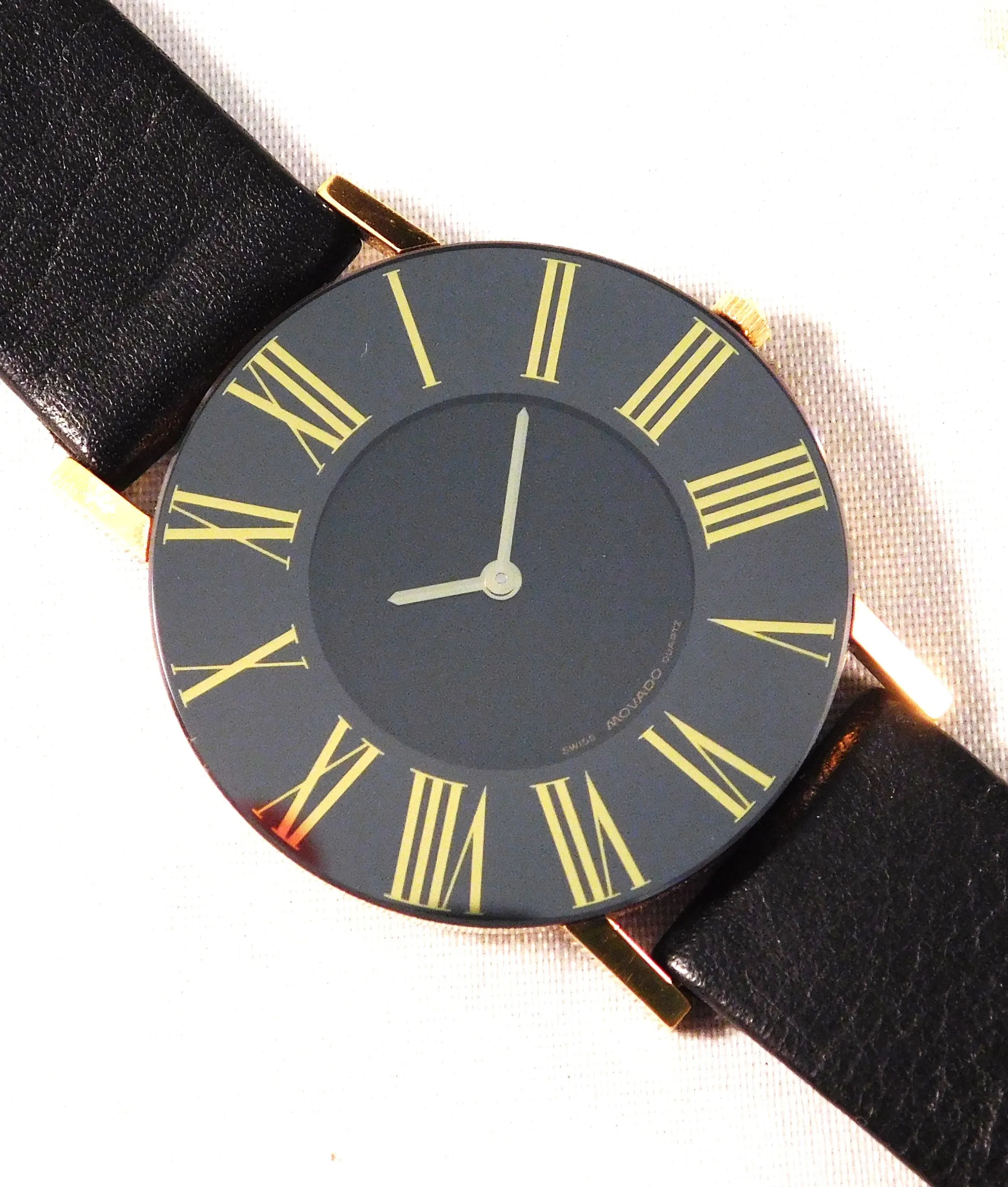 Movado Black Roman Numeral Bezel 87-40-887 Mens Dress Watch....31mm