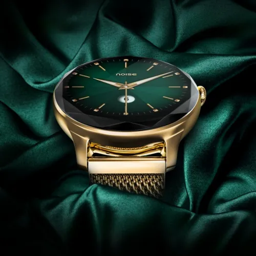 NoiseFit Diva Smartwatch