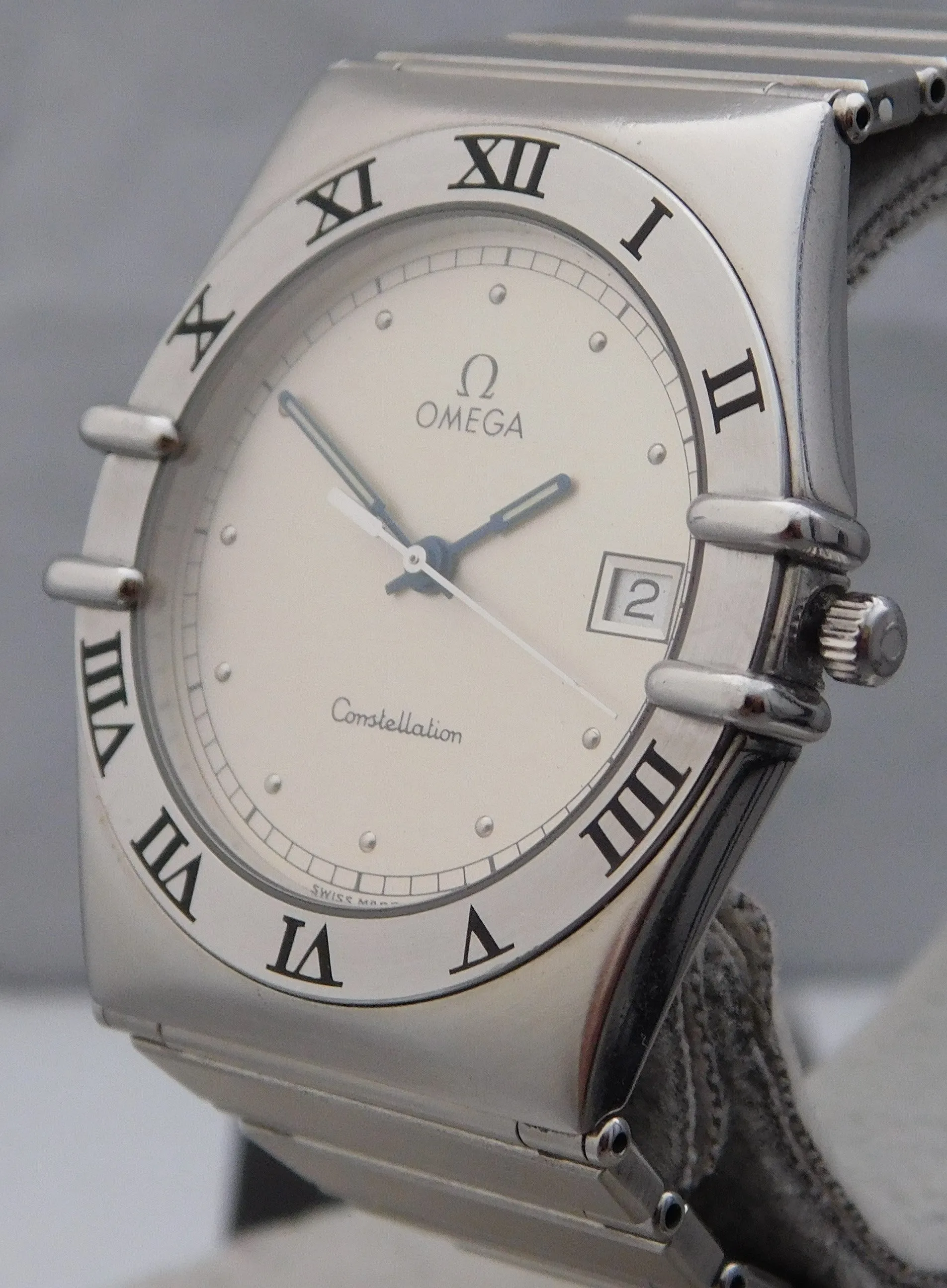 Omega Constellation Manhattan Stainless Steel Quartz Silver Dial Mens Watch....33mm