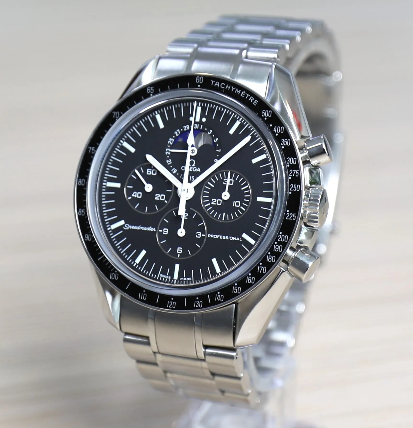 Omega Speedmaster Moonwatch – Professional – Moonphase – Sapphire – Unworn – Full Set