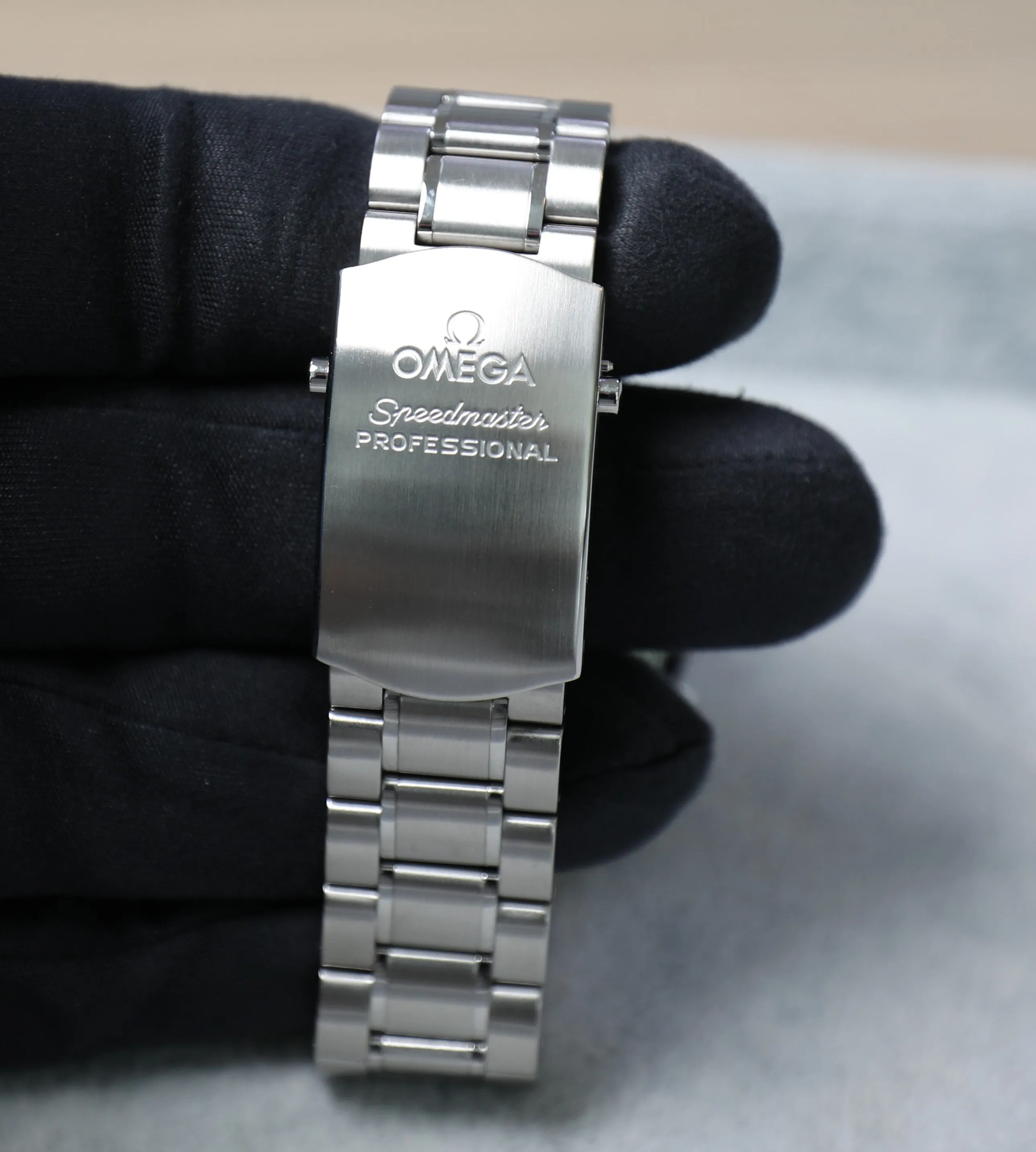 Omega Speedmaster Moonwatch – Professional – Moonphase – Sapphire – Unworn – Full Set