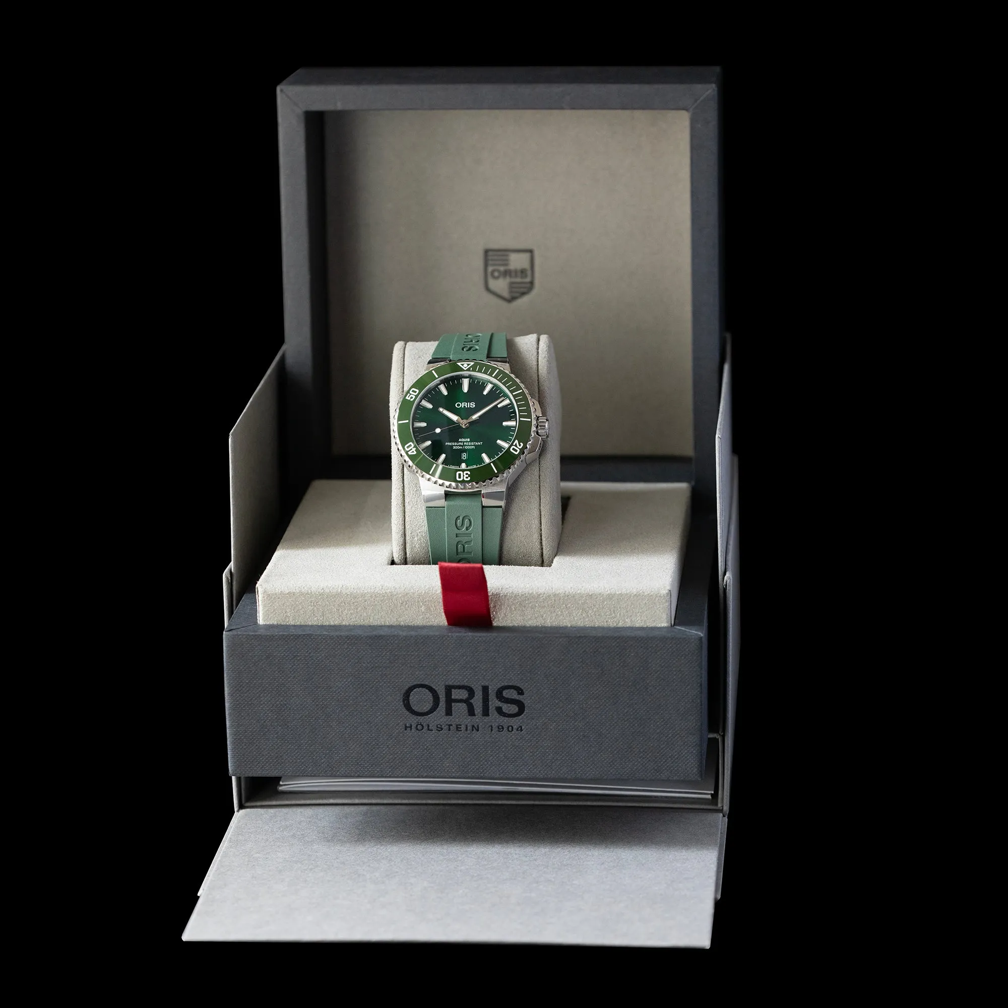 Oris - 2024 Aquis Date Green 43.5mm