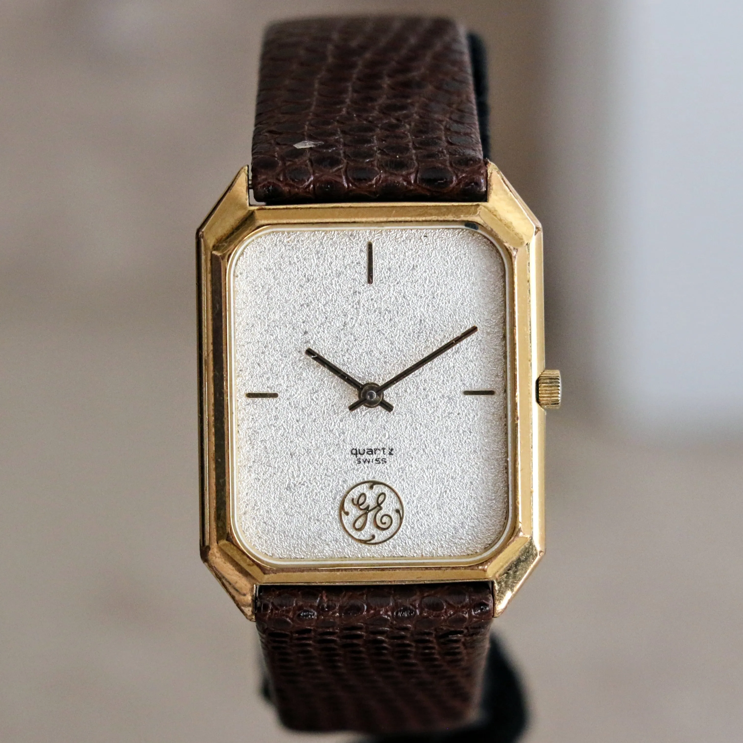 Private Label Watch GENERAL ELECTRIC Swiss Made Quartz Wristwatch ETA 256.031