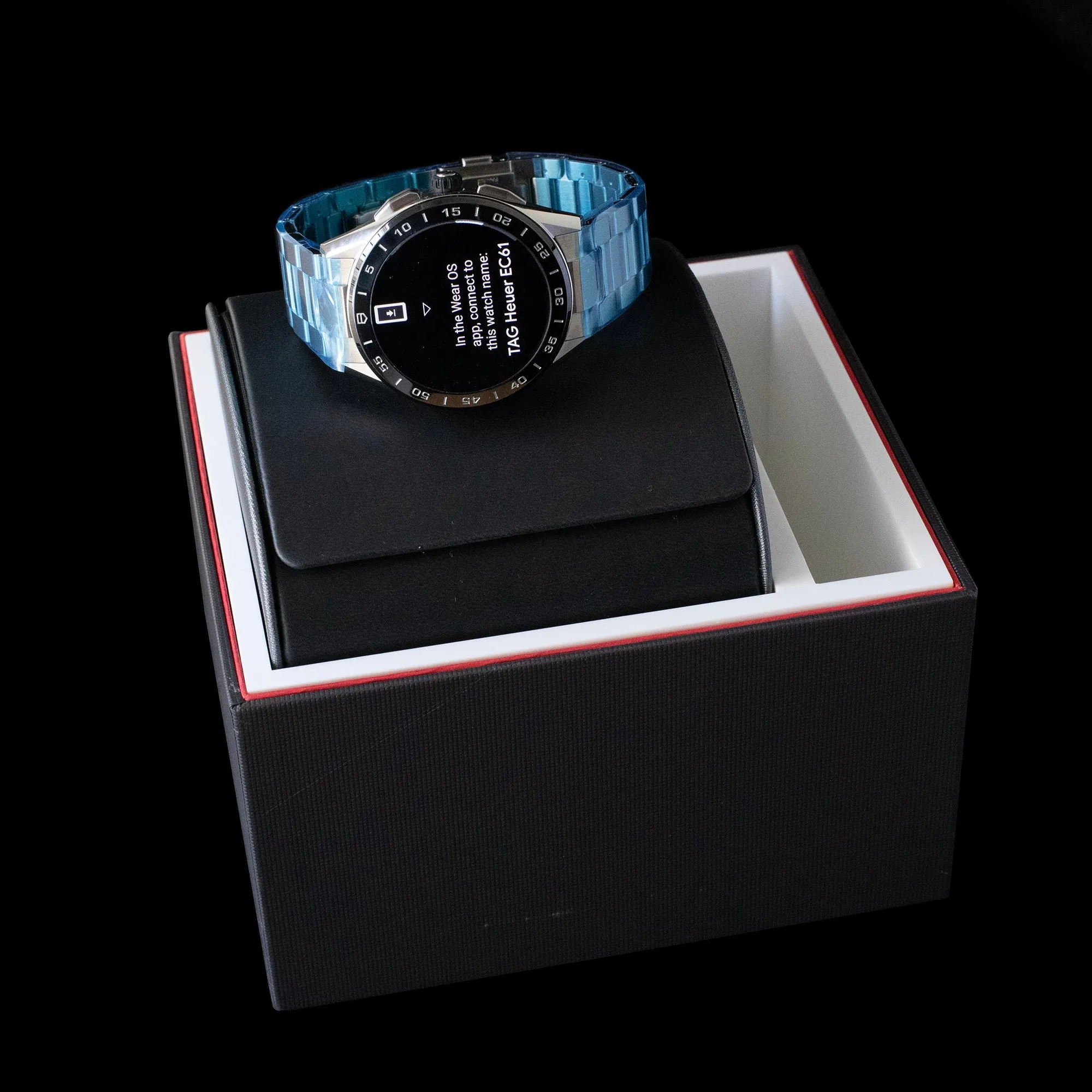 TAG Heuer - Connected Smart Watch on Bracelet